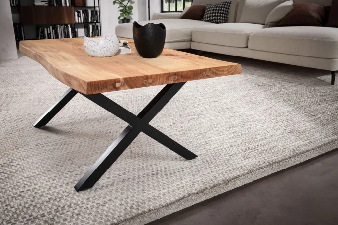 Couchtisch Akazie Massiv 120cm · Wohnzimmertisch Baumkante schwarzes X-Gestell