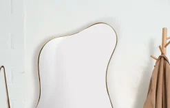 Design Wandspiegel organische Form 100 cm moderner Spiegel asymmetrisch gold