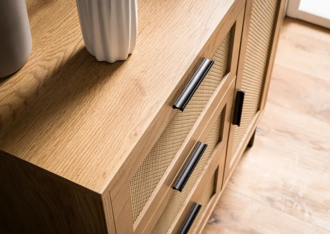 Kommode in Eiche Dekor 80 cm Sideboard mit 3 Schubladen & 1 Tür aus Wiener Rattan Geflecht Design Highboard - Schubladenkommode