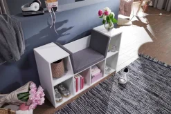 Sitzbank mit Stauraum Regal Weiß mit Sitzauflage in Grau Garderobe Standregal Garderobenbank